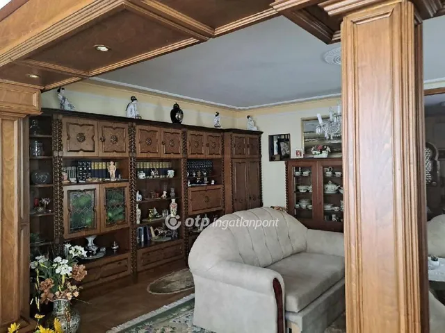 Eladó ház Dunaújváros 140 nm