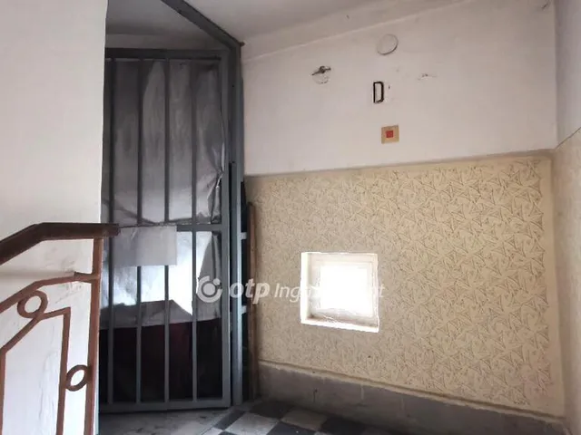 Eladó lakás Dunaújváros 187 nm