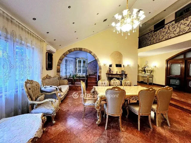 Eladó ház Budapest XVII. kerület 350 nm