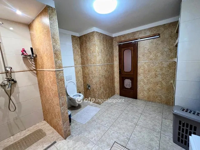 Eladó ház Budapest XVII. kerület 350 nm