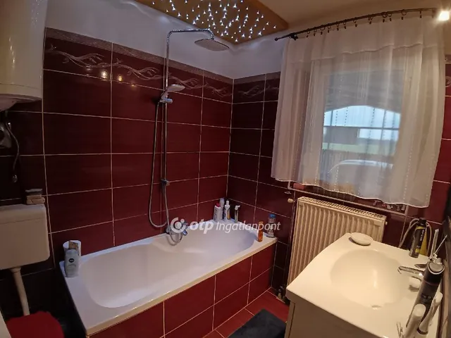 Eladó ház Áporka 93 nm