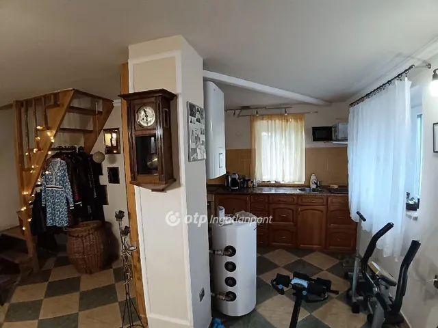 Eladó ház Áporka 93 nm