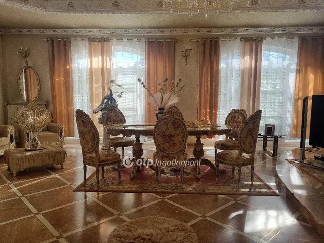 Eladó ház Érd 400 nm