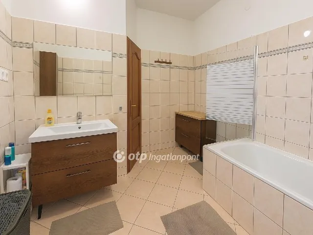 Eladó ház Szigethalom 164 nm