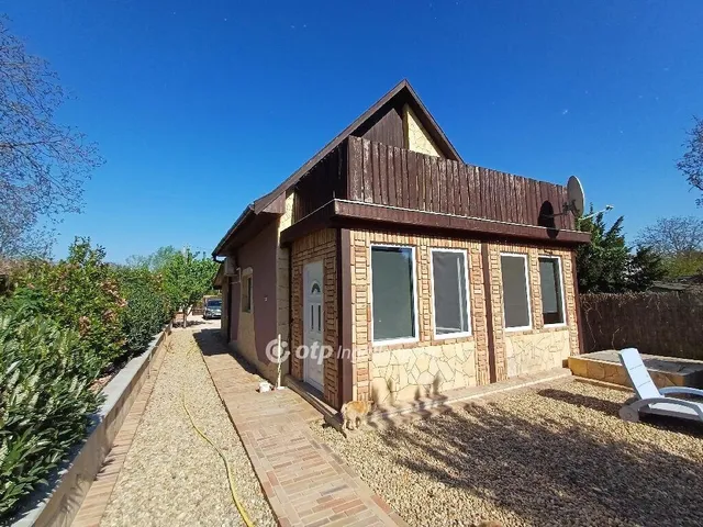 Eladó üdülő és hétvégi ház Dömsöd 86 nm