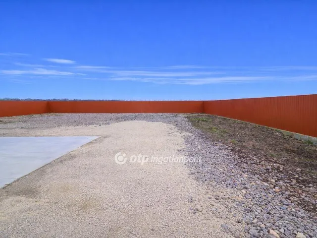 Eladó ház Tass 170 nm