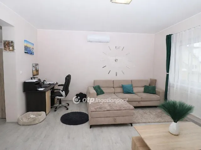 Eladó ház Tass 170 nm