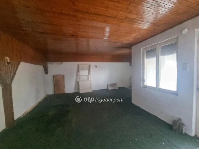 Eladó ház Tass 100 nm