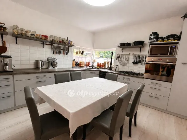 Eladó ház Délegyháza 186 nm