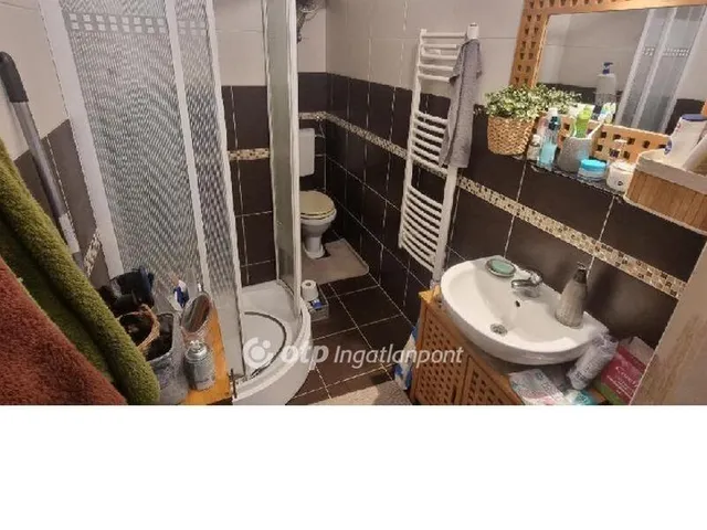 Eladó ház Üröm 128 nm