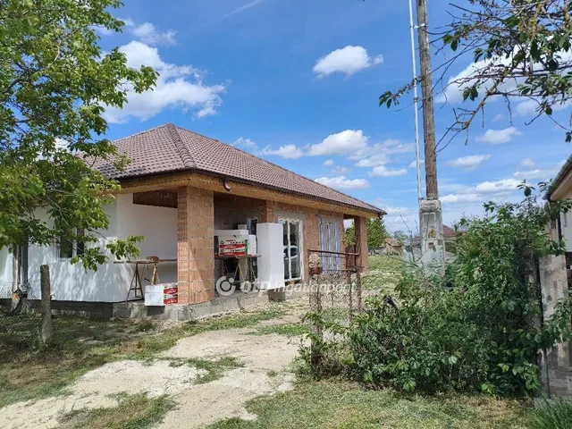 Eladó ház Pusztaszabolcs 113 nm