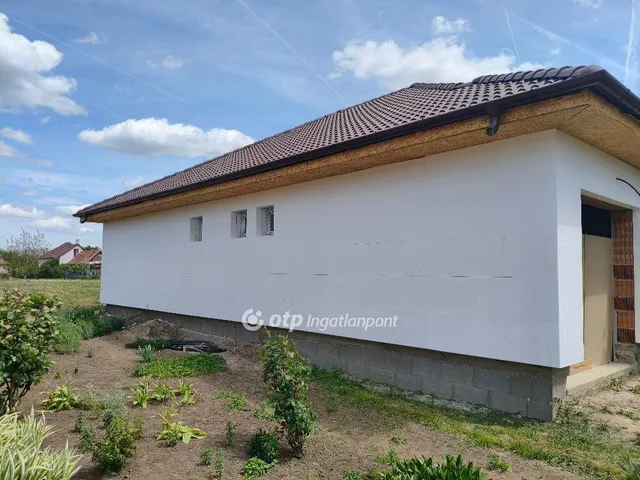 Eladó ház Pusztaszabolcs 113 nm