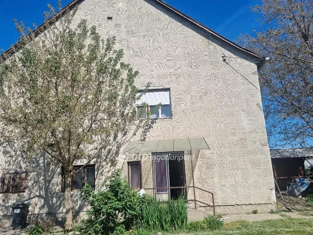 Eladó ház Szalkszentmárton 180 nm