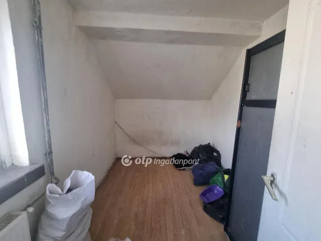 Eladó ház Tass 200 nm