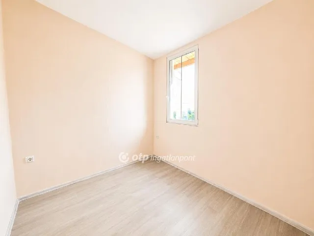 Eladó telek Dömsöd 800 nm