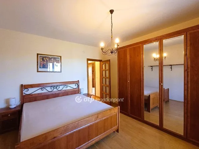 Eladó lakás Dunaújváros 101 nm