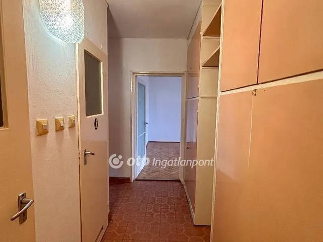 Eladó lakás Dunaújváros 53 nm