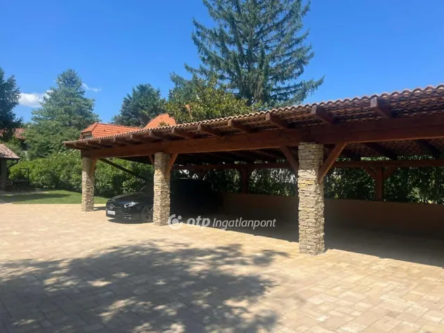 Eladó nyaraló Balatonszepezd 65 nm