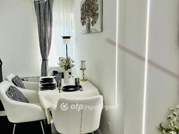 Eladó ház Aszód 206 nm