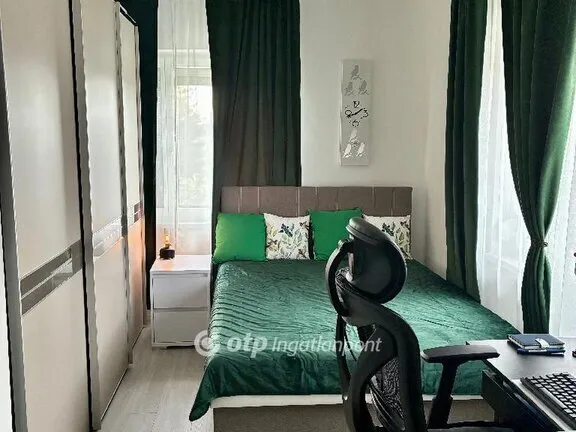 Eladó ház Aszód 206 nm