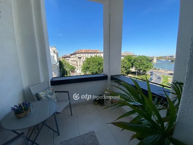 Eladó lakás Budapest II. kerület 91 nm
