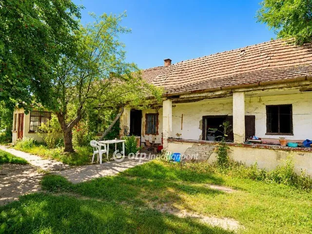 Eladó ház Makád 97 nm