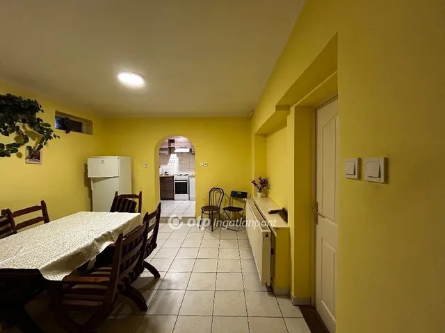 Kiadó ház Dunaújváros 126 nm