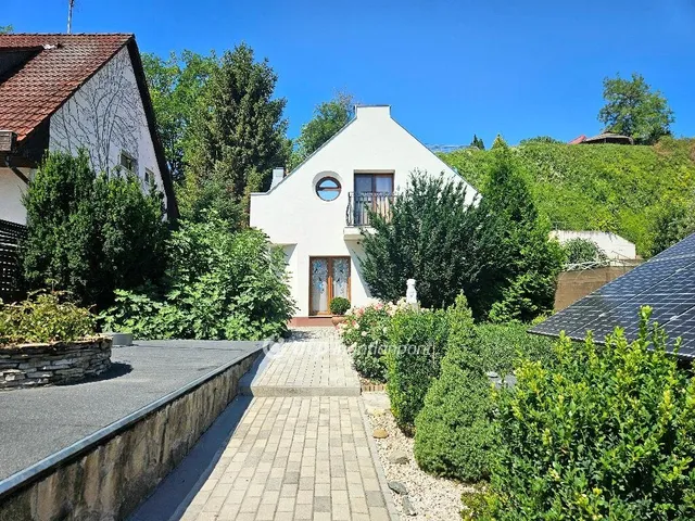 Eladó ház Dunaújváros 150 nm