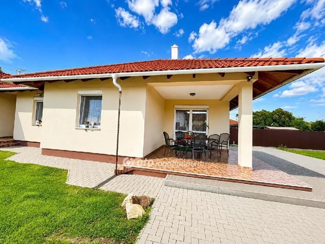Eladó ház Tököl 140 nm