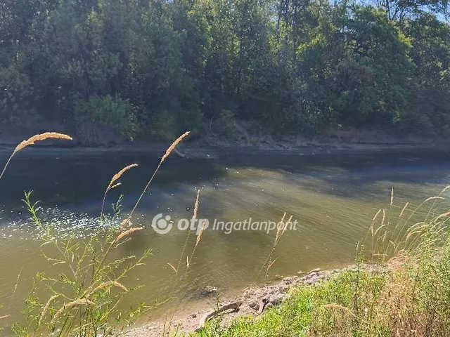 Eladó telek Rácalmás 454 nm