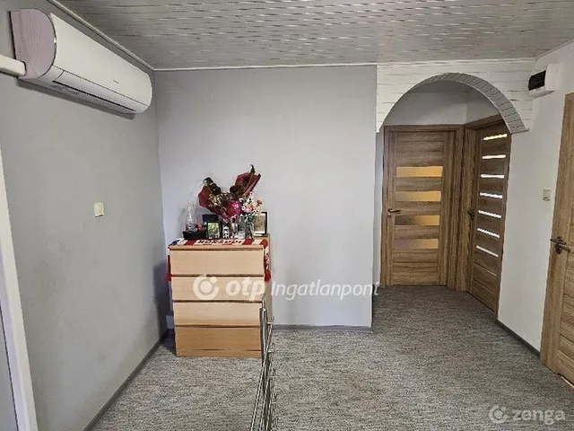 Eladó lakás Dunaújváros 122 nm