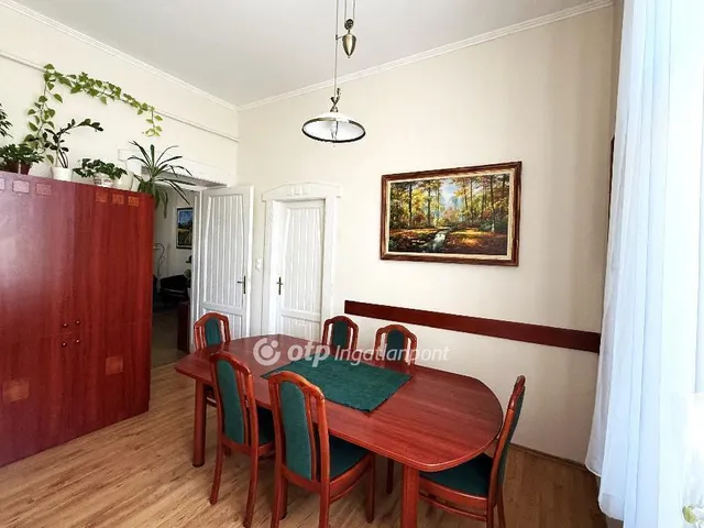 Eladó lakás Székesfehérvár 172 nm