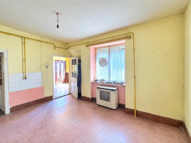 Eladó ház Cece 69 nm