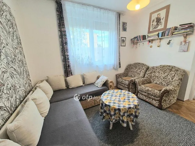 Eladó lakás Dunaújváros 49 nm