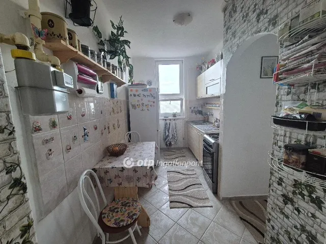 Eladó lakás Dunaújváros 49 nm