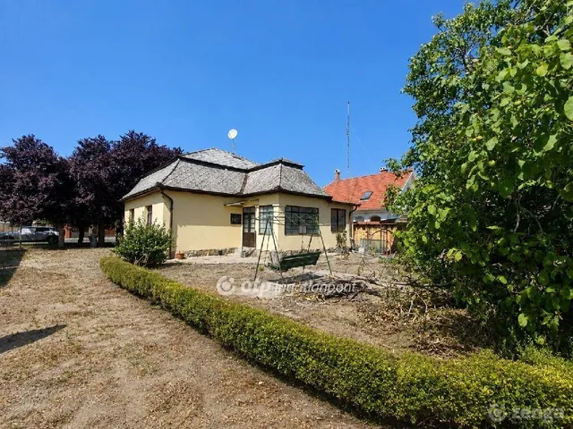 Eladó ház Kunszentmiklós 100 nm