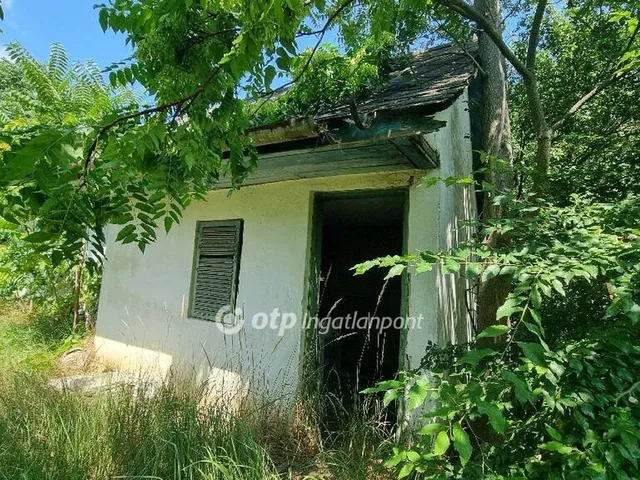 Eladó telek Kulcs 1187 nm