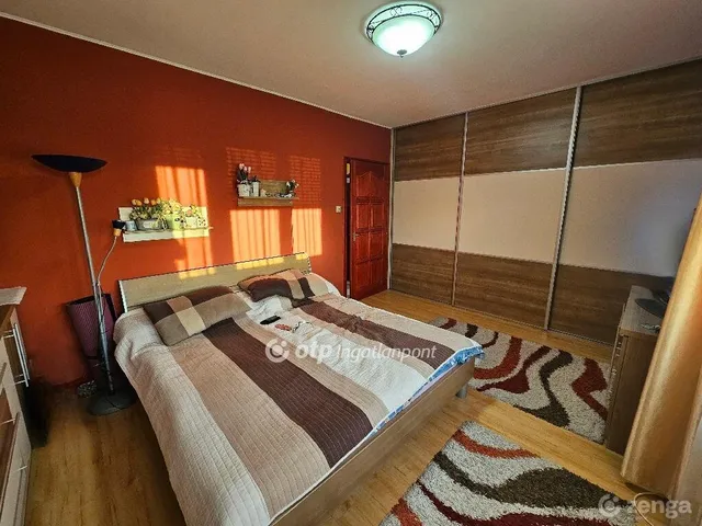 Eladó lakás Dunaújváros 88 nm