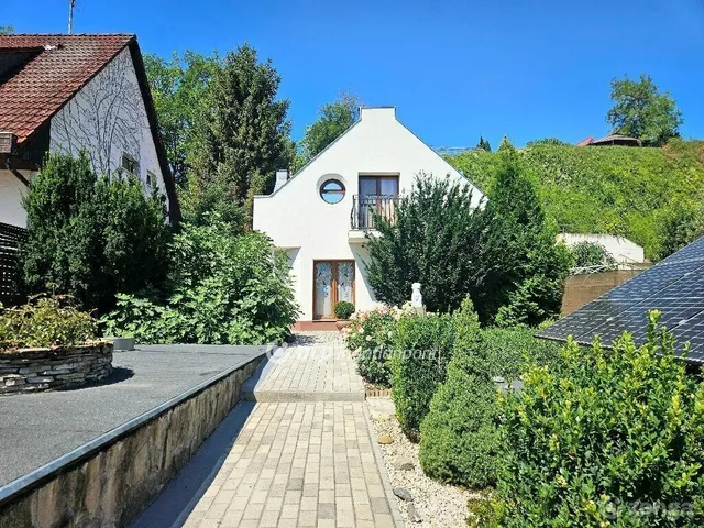 Eladó ház Dunaújváros 150 nm