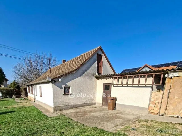 Eladó ház Nagyvenyim 64 nm