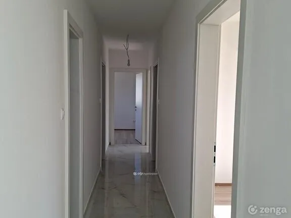 Eladó ház Kulcs 130 nm