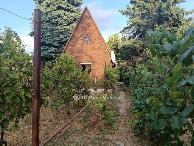 Eladó telek Rácalmás 661 nm