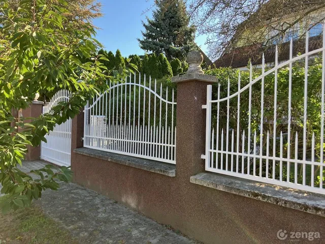 Eladó ház Budapest XVI. kerület, Kisszentmihály 180 nm