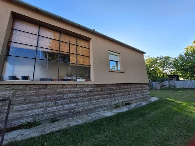 Eladó ház Gyömöre 118 nm