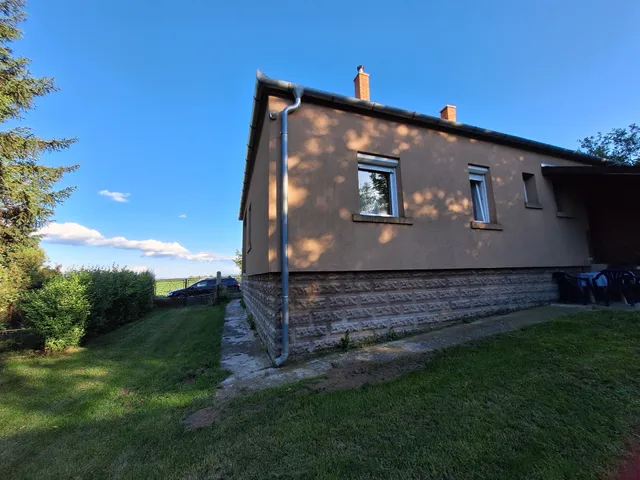 Eladó ház Gyömöre 118 nm