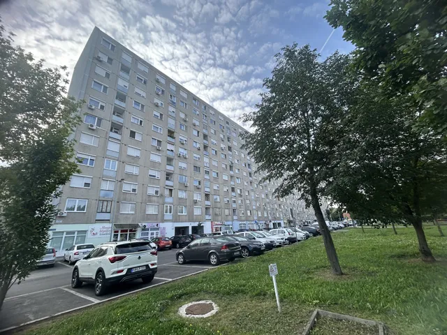 Eladó lakás Győr, Adyváros 53 nm