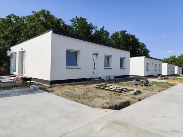 Eladó ház Bőny 81 nm