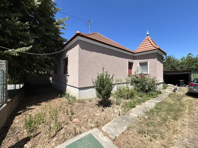 Eladó ház Tét 82 nm