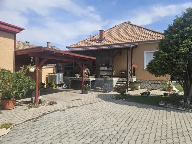 Eladó ház Öttevény 80 nm