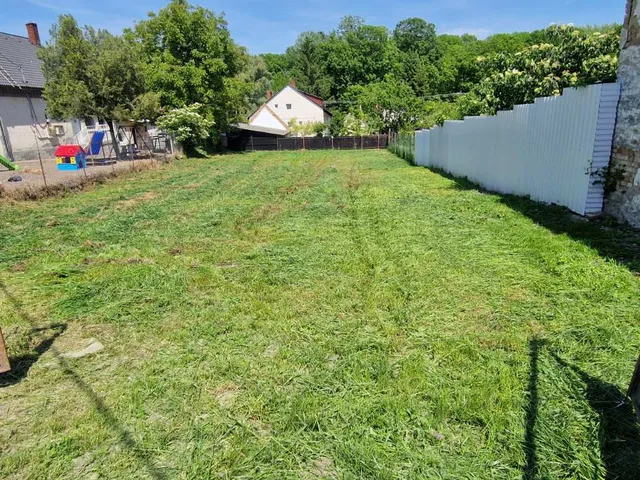 Eladó telek Takácsi, Kossuth Lajos 592 nm